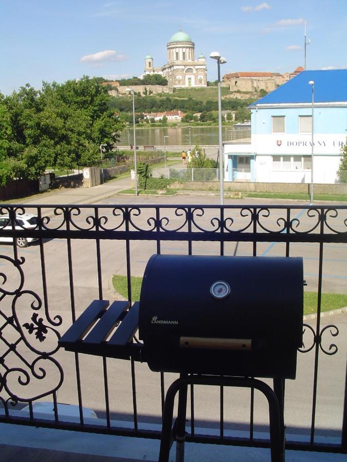 Ubytovanie Danube Štúrovo Esterno foto