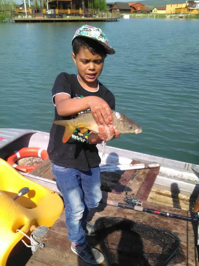 Ubytovanie Danube Štúrovo Esterno foto